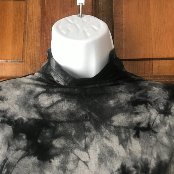 APRLL Black & Gray Tie-Dyed Mock Turtle Long Sleeve Tunic Large - Picture 3 of 13